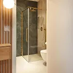 & Wave - Luxury Marina View With Spa, Pool & Free Parking Apartmán