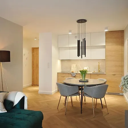 & Wave - Luxury Marina View With Spa, Pool & Free Parking Апартаменты