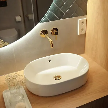 Апартаменты & Wave - Luxury Marina View With Spa, Pool & Free Parking *