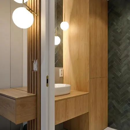 Апартаменты & Wave - Luxury Marina View With Spa, Pool & Free Parking