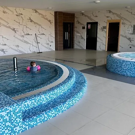 Apartment & Wave - Luxury Marina View With Spa, Pool & Free Parking