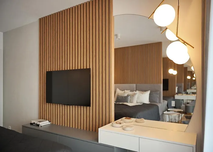 & Wave - Luxury Marina View With Spa, Pool & Free Parking