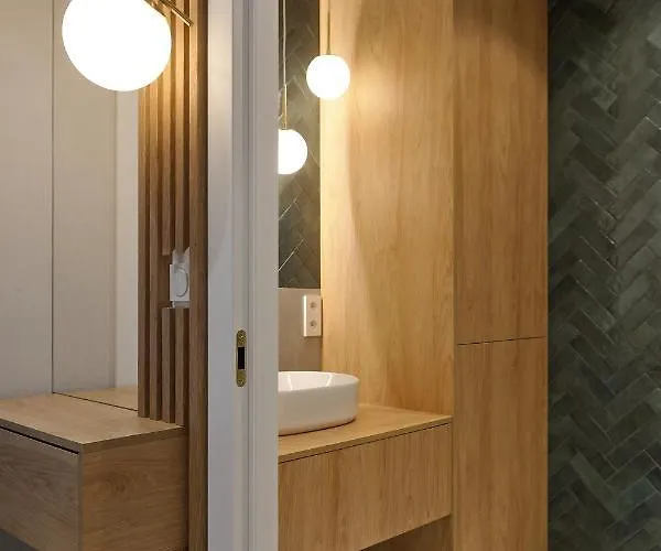 Apartman & Wave - Luxury Marina View With Spa, Pool & Free Parking