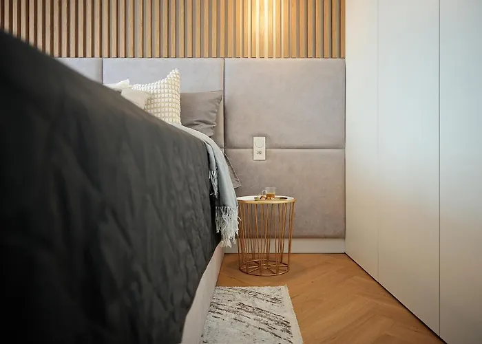 & Wave - Luxury Marina View With Spa, Pool & Free Parking *