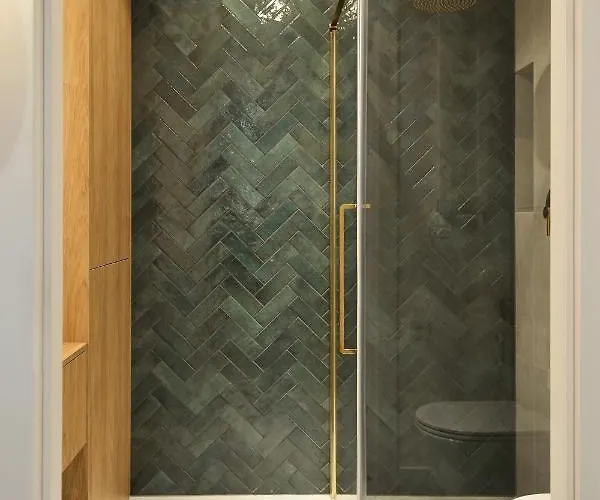 Apartman & Wave - Luxury Marina View With Spa, Pool & Free Parking Dziwnów