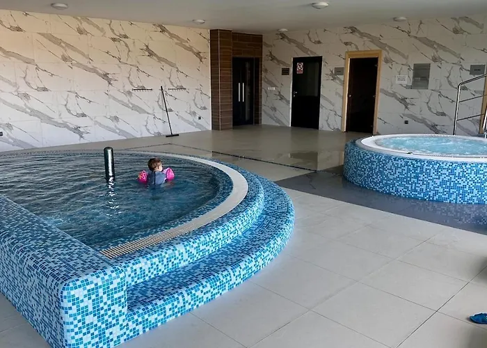 Apartment & Wave - Luxury Marina View With Spa, Pool & Free Parking