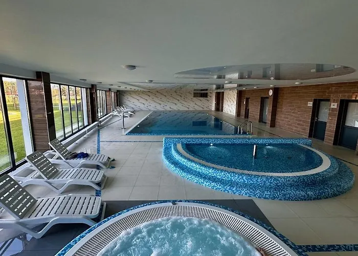 & Wave - Luxury Marina View With Spa, Pool & Free Parking Apartment Dziwnów